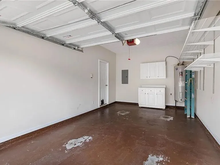 4056 Hill Station Ct — Photo 2