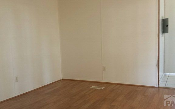 4th image of 1024 N Neilson Ave