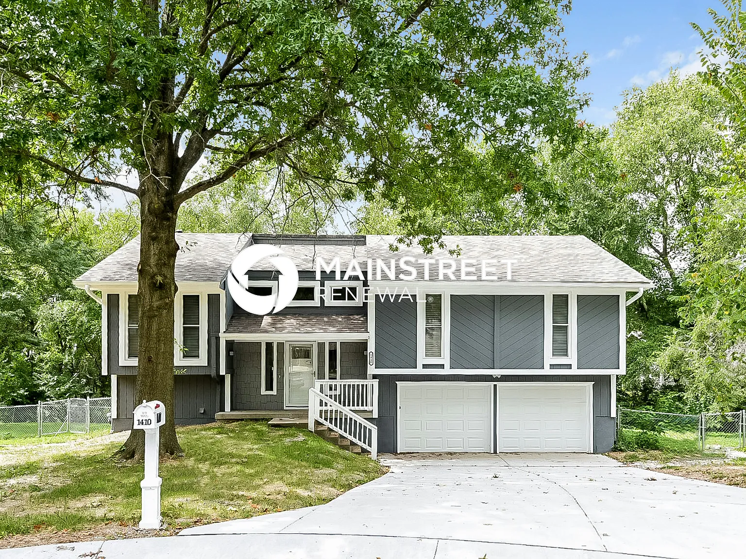 1410 Robin St — Photo 1