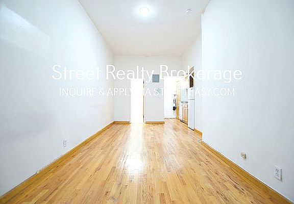 3rd image of 255 W 75th St APT 4D