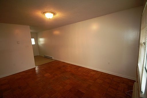 2nd image of 2006 Jersey Ave #B