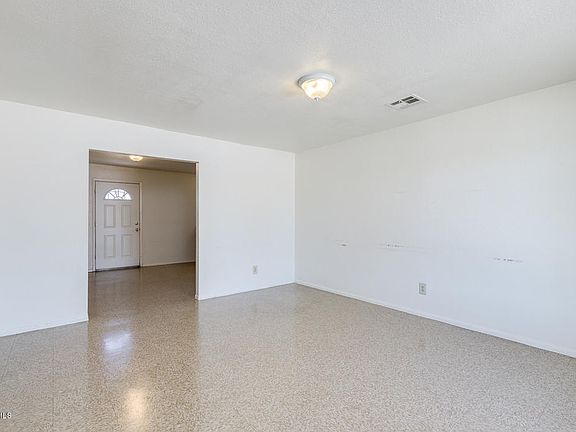 4th image of 8825 W Becker Ln