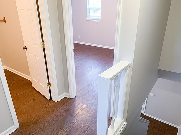 5th image of 904 Southwood Dr APT C