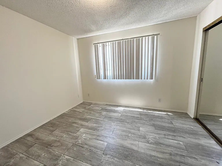 1117 Elm Ave #107 — Photo 12