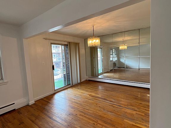 3rd image of 13522 Coolidge Ave APT 2