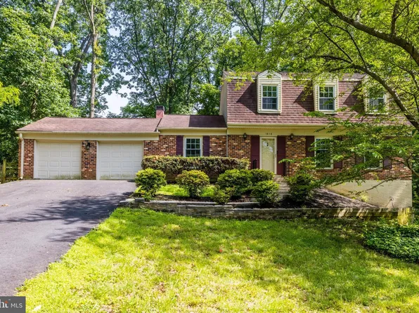 1816 Post Oak Trl, Reston, VA 20191