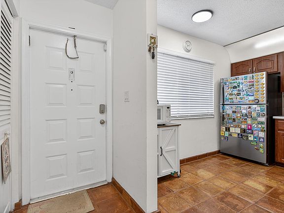 3rd image of 172 W Laurel Drive #1102