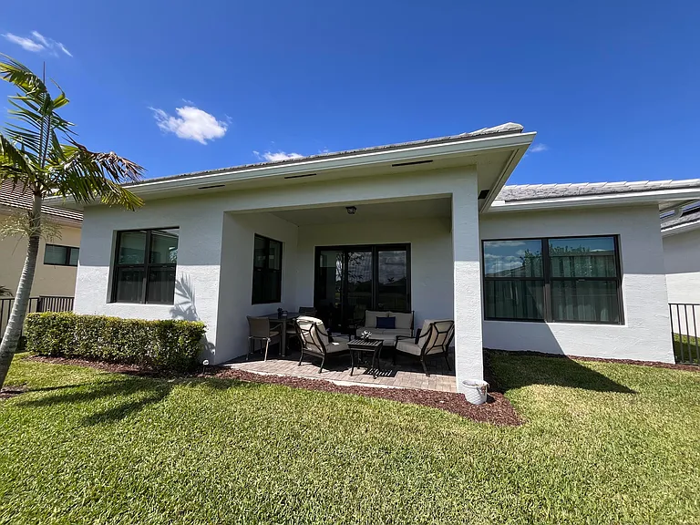 5663 Saint Armands Way — Photo 19