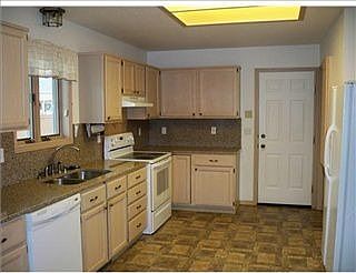 2nd image of 1713 Wellington Pl