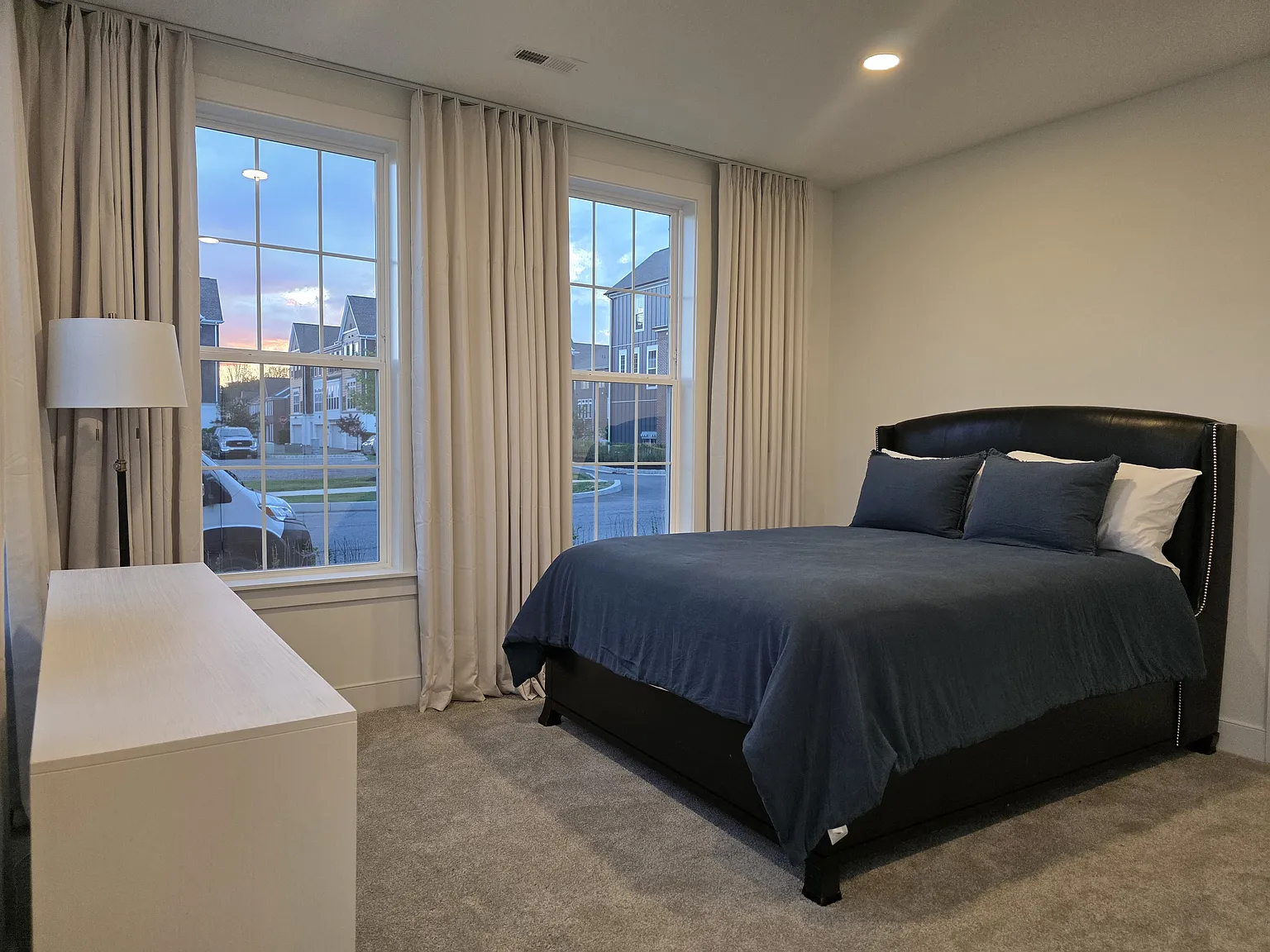 4 bed, 3.5 bath, 2900 sqft, $6,500 — Photo 4