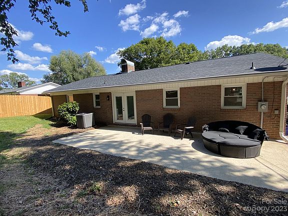 4th image of 2418 Morganton Blvd NW