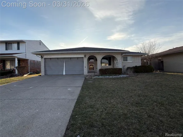 35715 Rainbow Dr, Sterling Heights, MI 48312