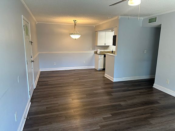 5th image of 3737 Loretto Rd APT 706