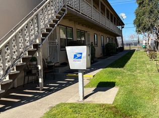 1017 Lochbrae Rd #8, Sacramento, CA 95815