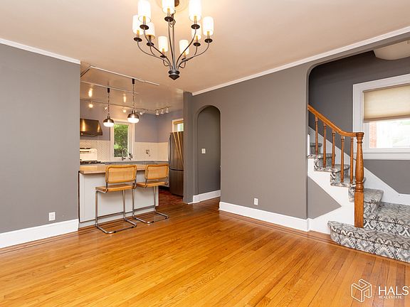 4th image of 5651 Sylvan Ave