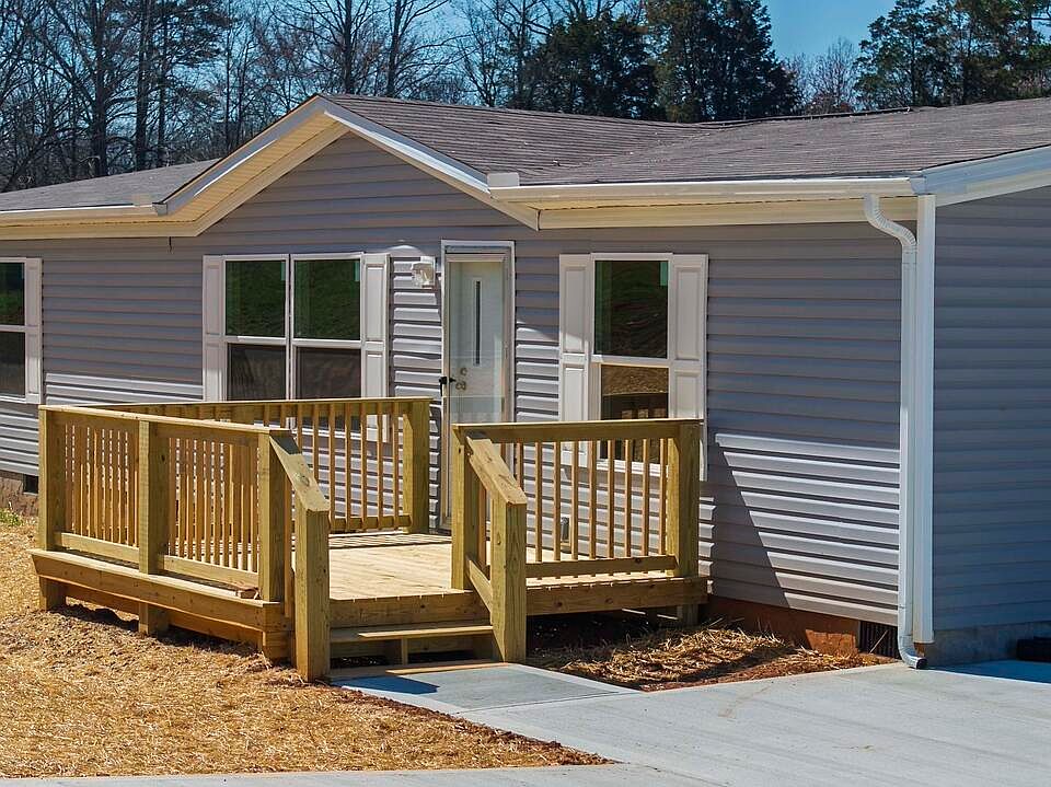 1st image of 176 Meadow Lawn Dr