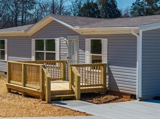176 Meadow Lawn Dr, Englewood, TN 37329