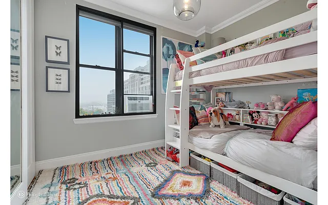 Sold by Douglas Elliman | media 19