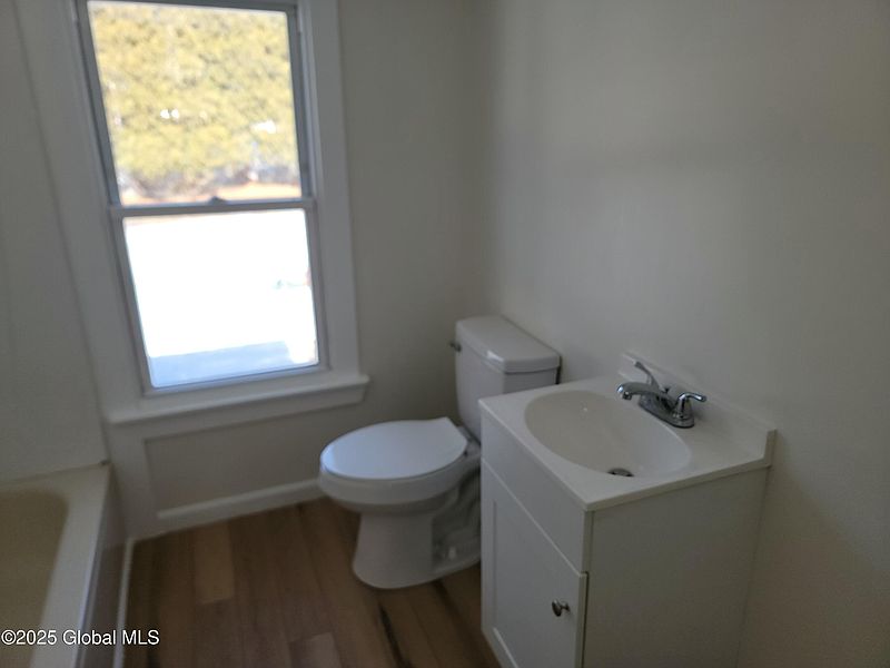 2nd image of 178 Martins Hill Road