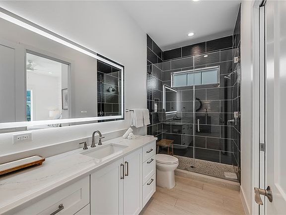 5th image of 132 Wild Indigo St
