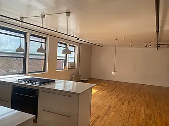 Rented by R New York