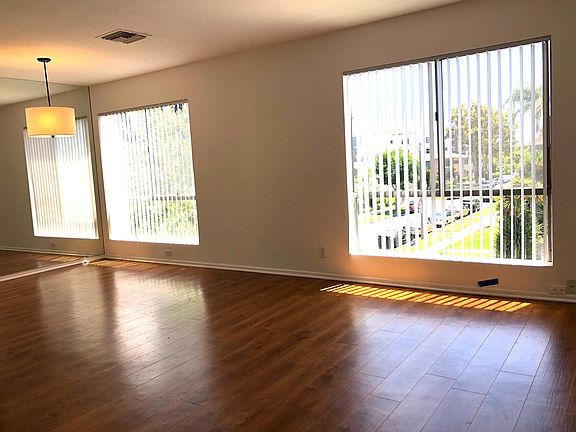 3rd image of 463 S Maple Dr APT 5