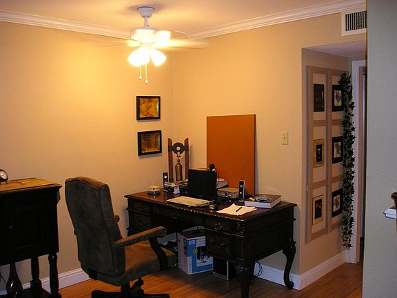 4th image of 1717 Park St APT 15