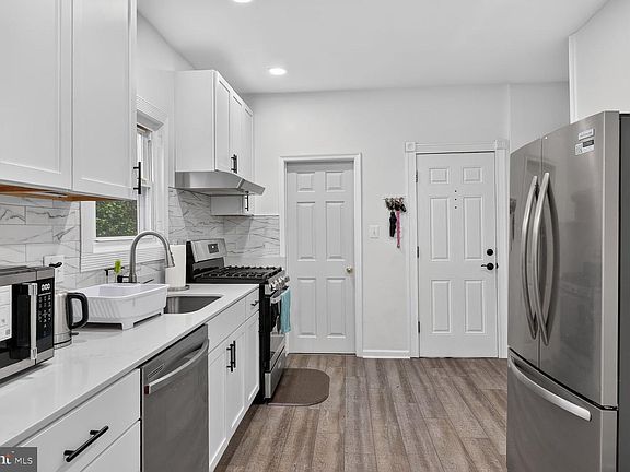 3rd image of 5516 Windsor Mill Rd