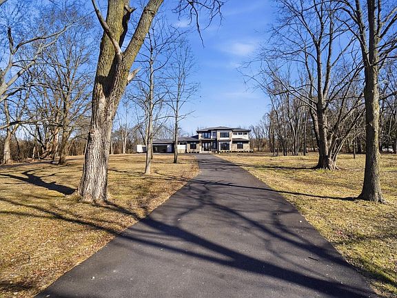 3rd image of 8140 Schleppi Rd