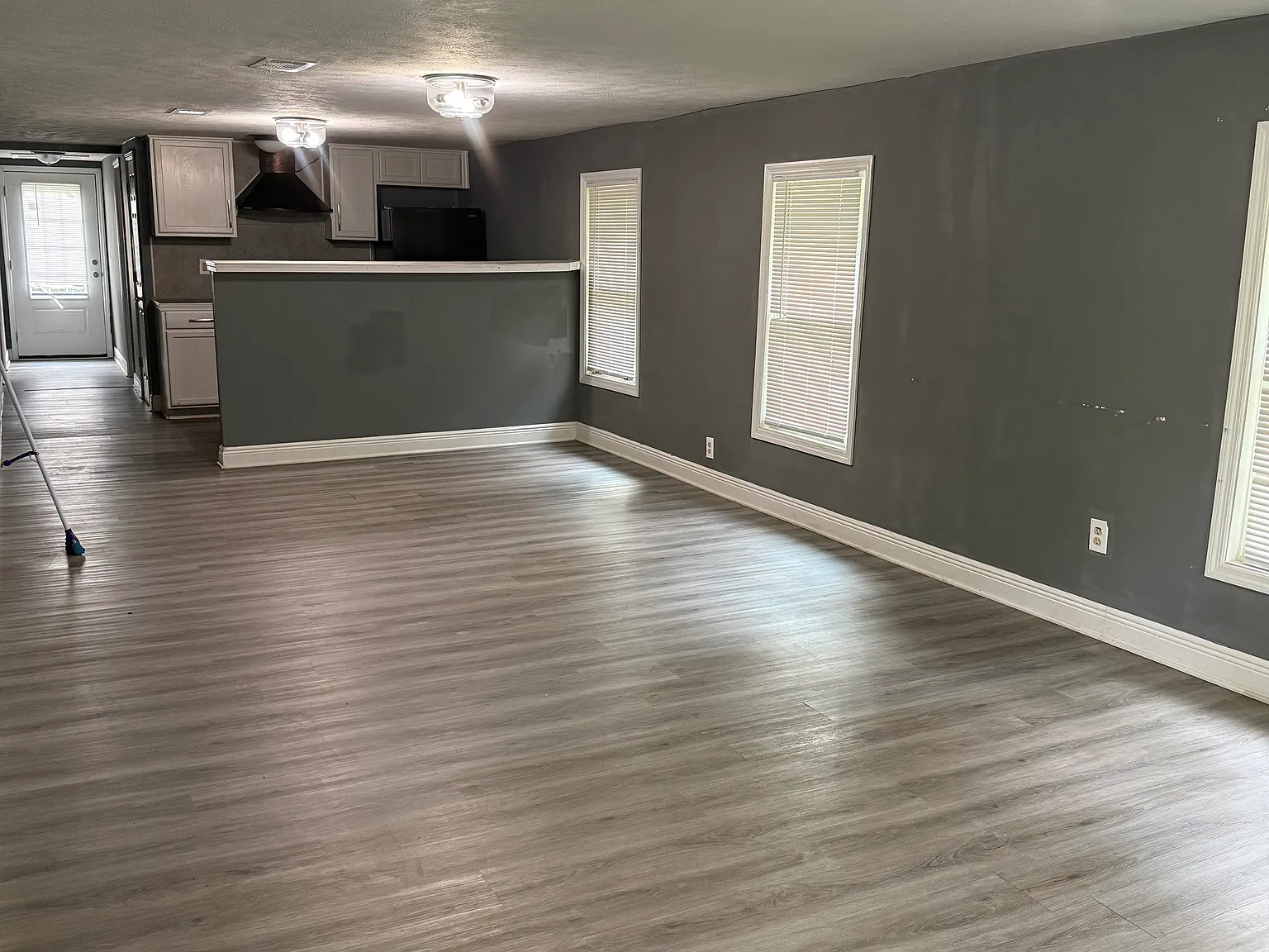 3 bed, 1400 sqft, $1,200 — Photo 4