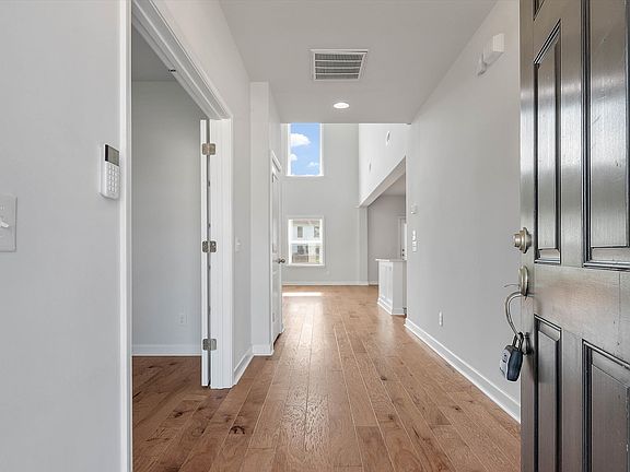 4th image of 1556 Thin Pine Dr