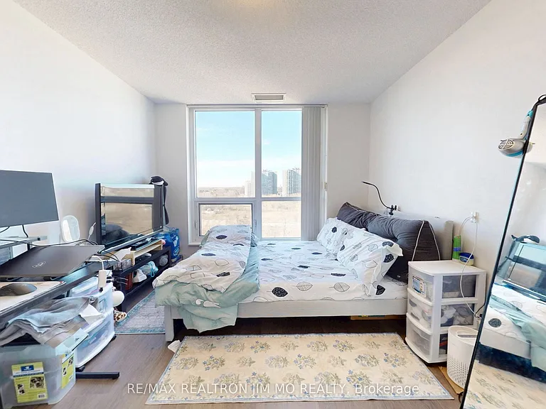 255 Village Green Sq #808 — Photo 24