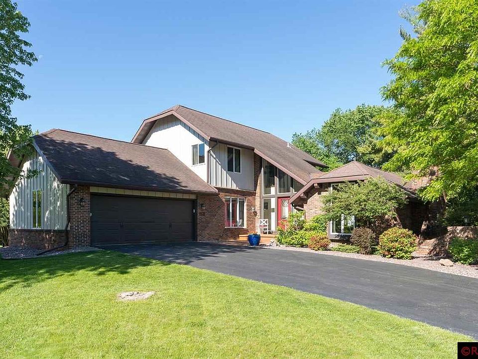 1st image of 70 Circle Pine Dr