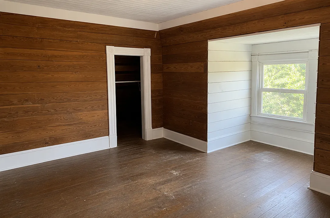 5102 N Syracuse St — Photo 2
