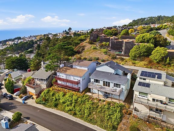 3rd image of 613 Farallon Ave