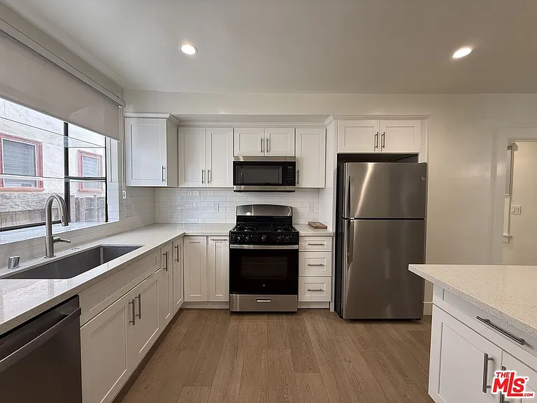 830 S Norton Ave — Photo 7