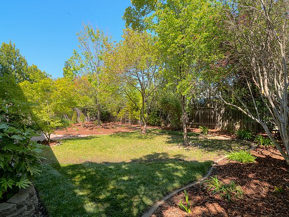 3rd image of 8323 Foxfire Dr
