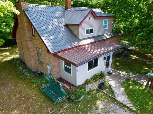 1249 M 32, Johannesburg, MI 49751