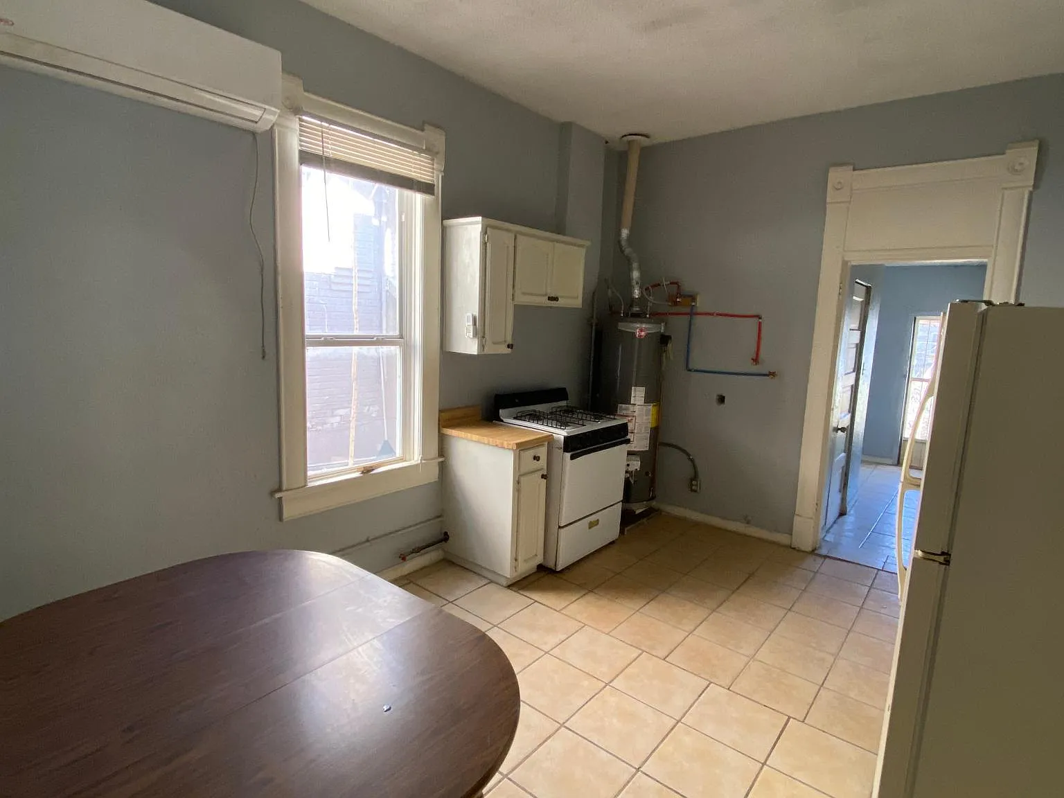 Studio, 400 sqft, $600 — Photo 3