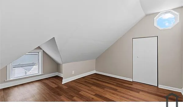 220 Clay St — Photo 29