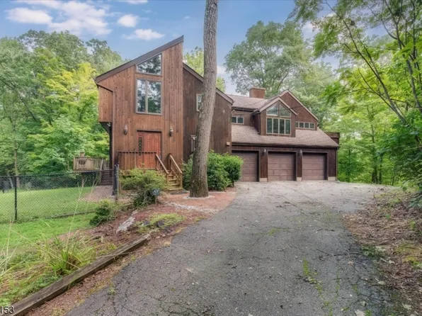 31 Hemlock Ave, Andover Twp., NJ 07860