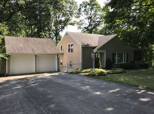 206 Woodland Dr, New Castle, PA 16105