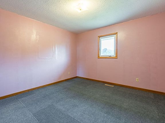 3rd image of 5506 Island Rd