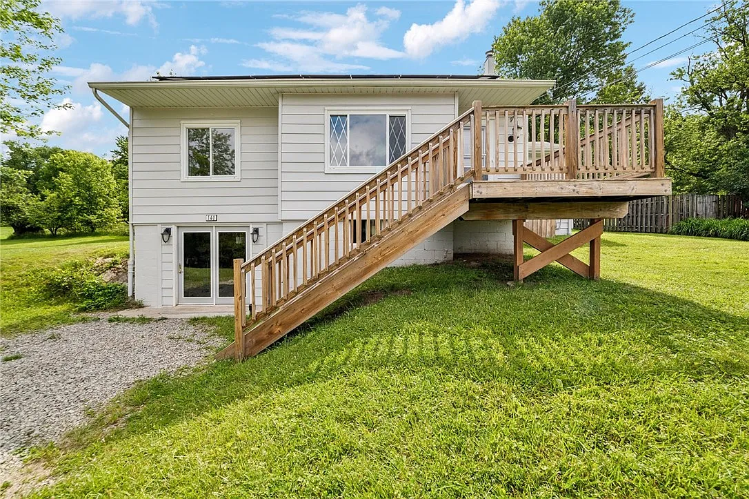 141 Beech Rd photo 1