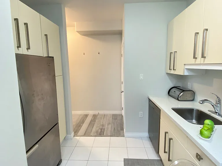 13 Gaskin Ct N #B — Photo 10