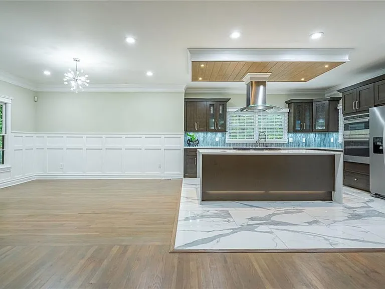 3924 Ashford Dunwoody Rd — Photo 11