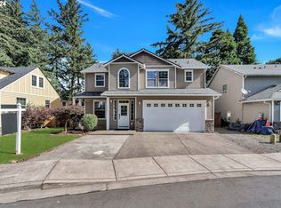 20067 NE Hoyt St, Portland, OR 97230