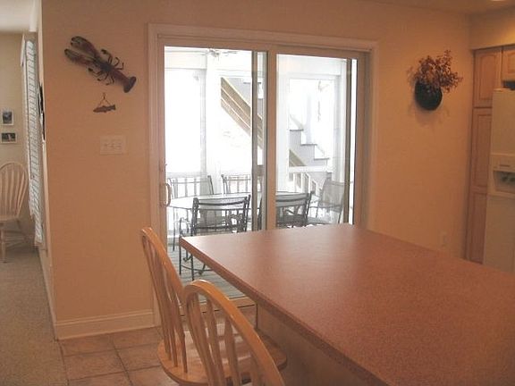 4th image of 6401 Landis Ave #N
