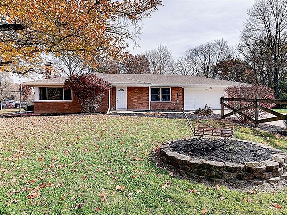 4th image of 4725 Cherry Ln
