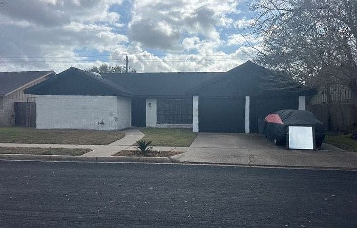 1st image of 103 Magdalena Dr